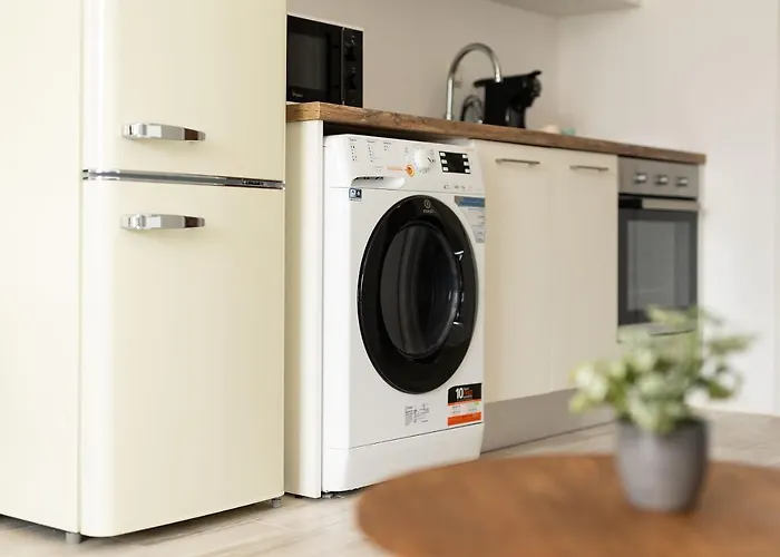 Sea La Vie - 1 Bedroom Apartment *